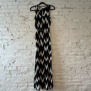 H&M | Black and White Pattern Maxi Dress with Slit